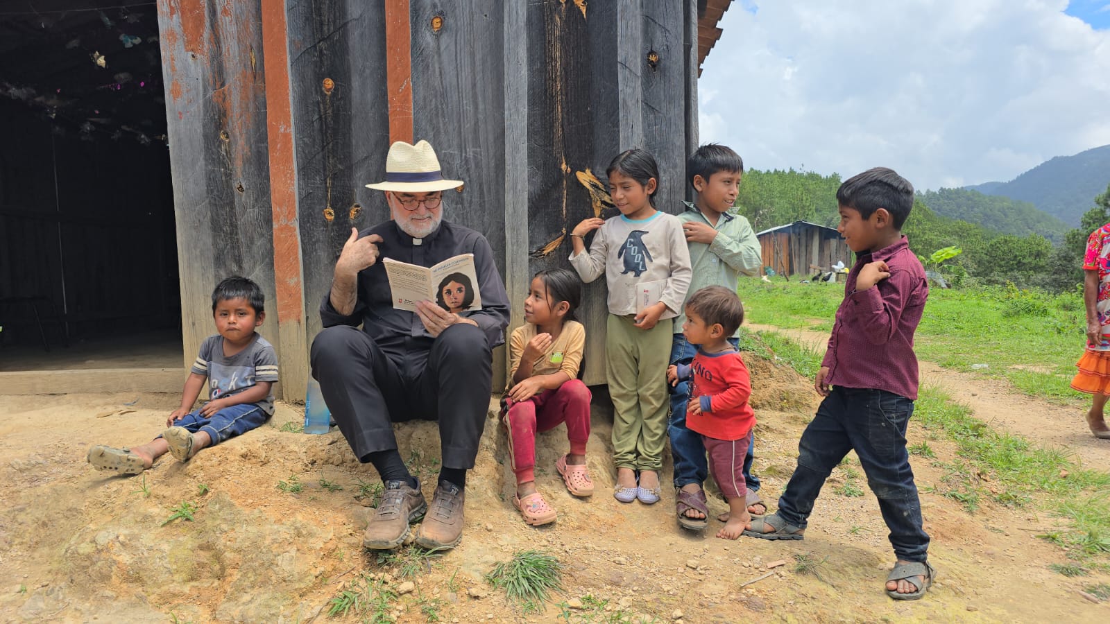 Spanish priest Father Christopher Hartley has spent 43 years as a missionary, and in recent years he has been ministering to the people in the mountainous state of Guerrero in southern Mexico where many of the Indigenous Mixtec people speak little or no Spanish. Reflecting on his vocation, he told EWTN News: “The only thing I have ever wanted was this life.” | Credit: Photo courtesy of Rev. Christopher Hartley and https://missionmercy.org/