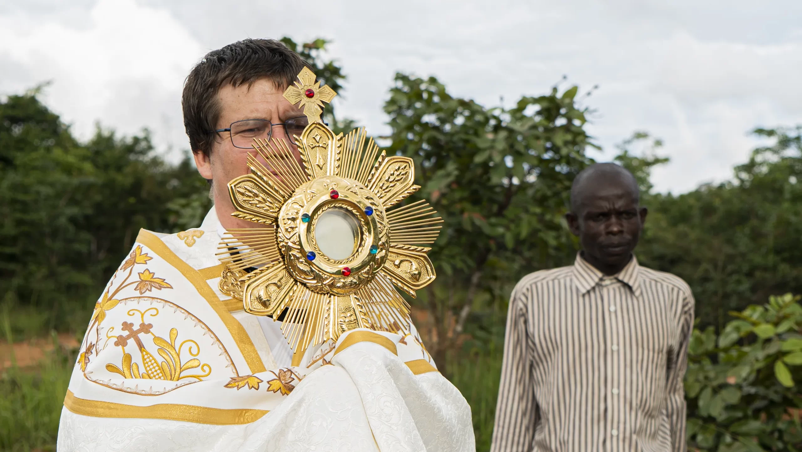 Father Federico Highton is one of two Argentine priests who in 2015 founded the Order of St. Elijah, whose motto is “Through my God I shall go over a wall,” which comes from Psalm 17. Credit: Luis M. Piccinali