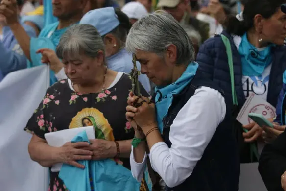 Marchers prayed for pregnant mothers and the victims of abortion. Credit: Eduardo Berdejo / ACI Prensa