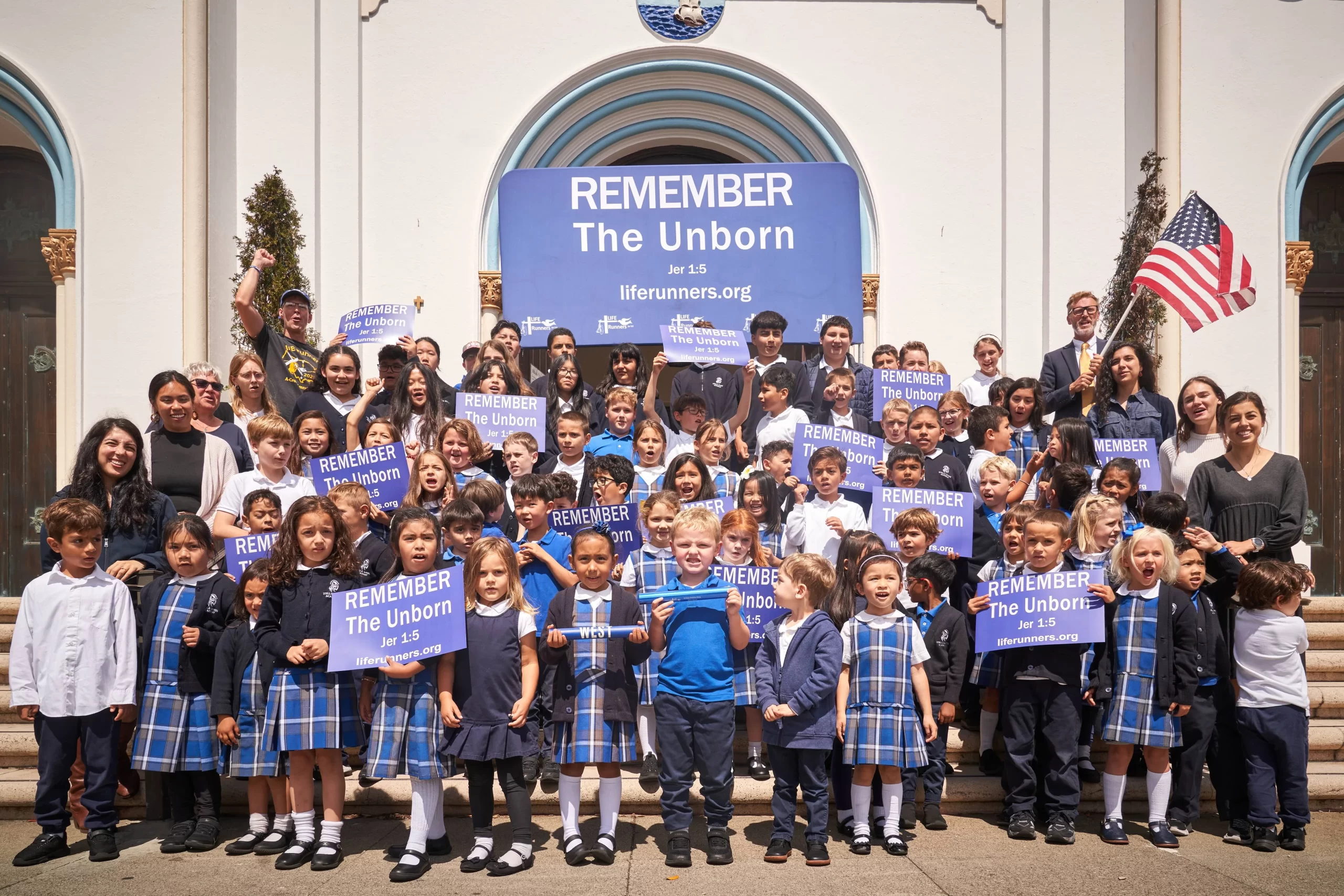 The San Francisco kickoff of the A-Cross America Relay began at Star of the Sea Church with students from Stella Maris Academy. Credit: Photo courtesy of LIFE Runners.