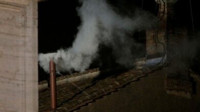 Pope - White smoke