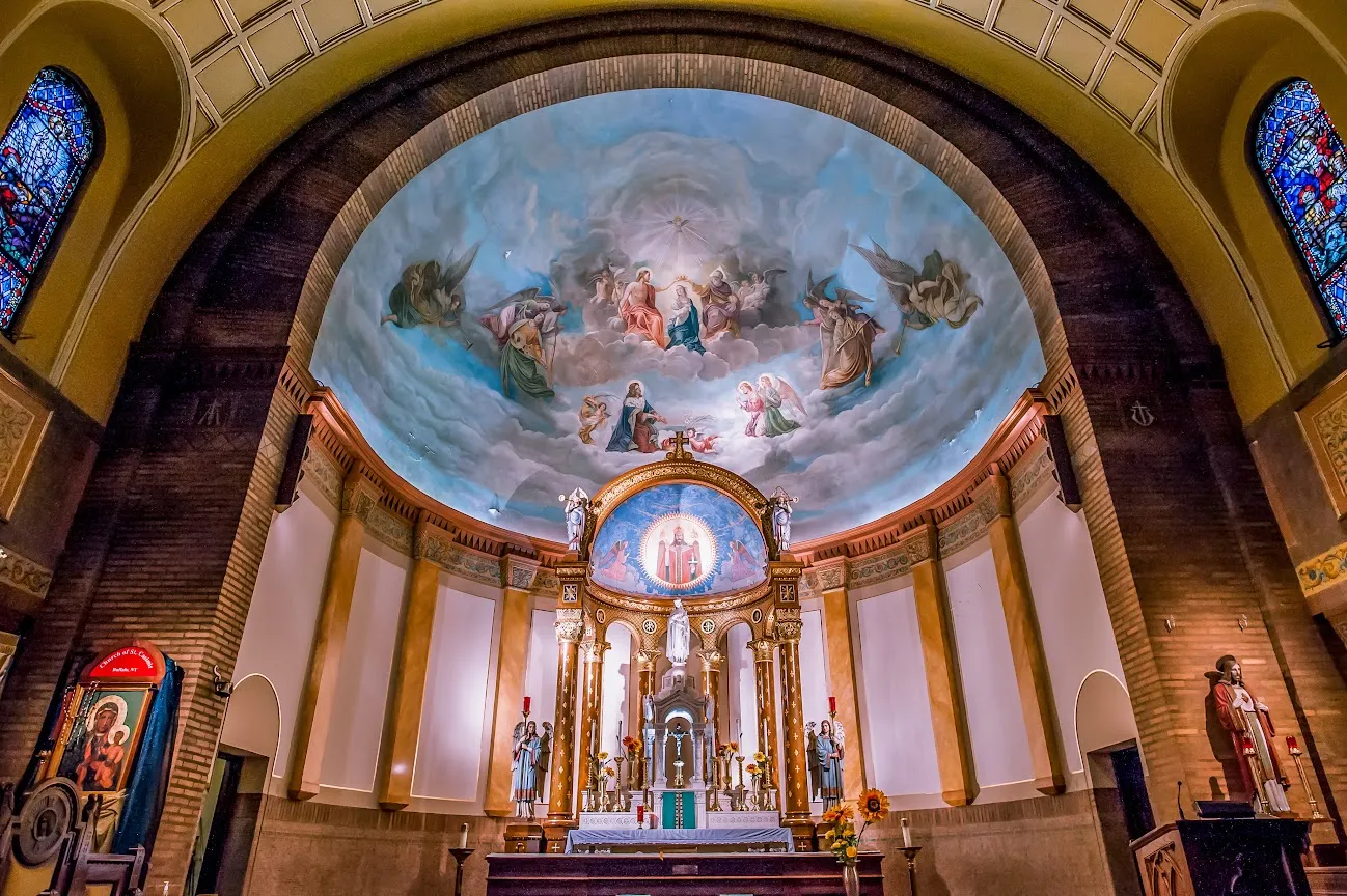 The altar of St. Casimir Church in Buffalo, New York. Credit: Michael Shriver/buffalophotoblog.com