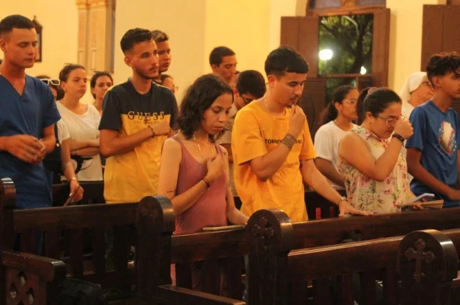 Cuban youth at Mass. Credit: Camagüey Youth Ministry