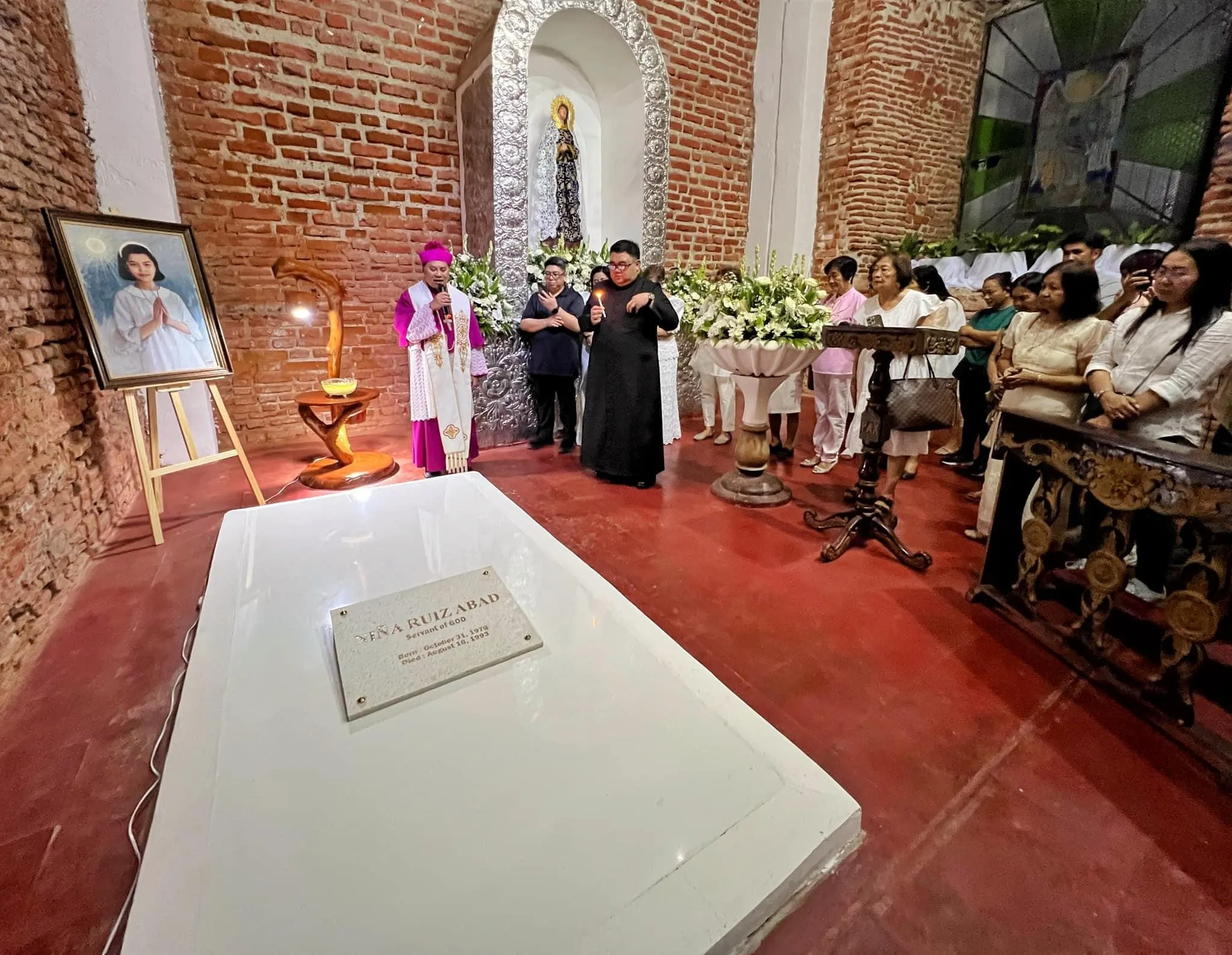 The tomb of Servant of God Niña Ruíz-Abad at St. Monica Parish, Ilocos Norte, Philippines. Credit: Photo courtesy of Father Dennis Ruíz