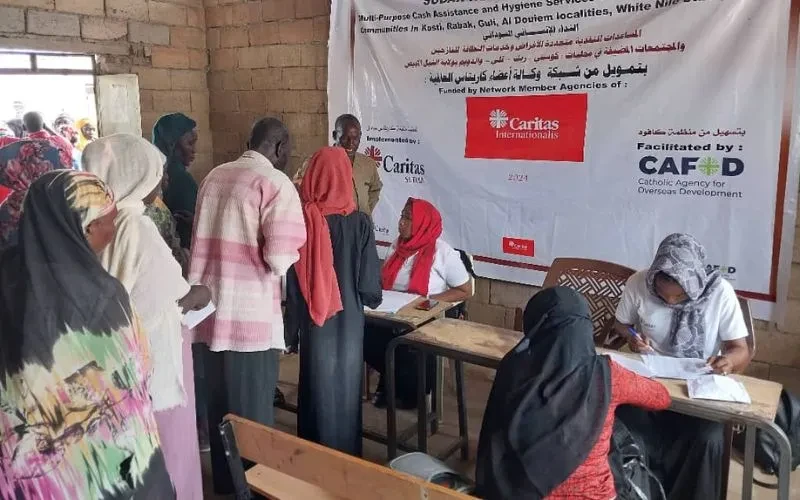 CAFOD and Caritas Sudan provide cash assistance to IDPs in Kost, Shite Nile State in Sudan. Credit: CAFOD